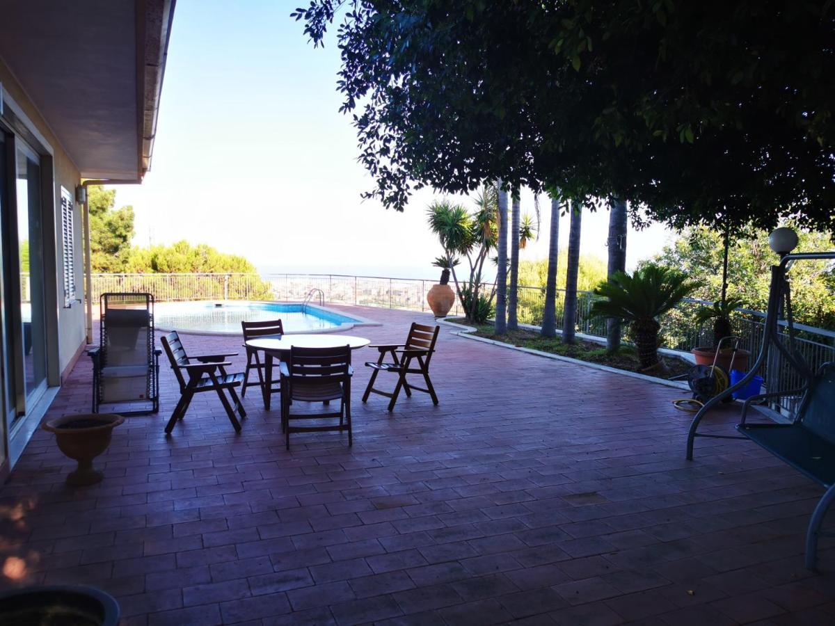 Holiday Flower Villa Panoramica Sul Golfo Di Catania มิสแตร์เบียงโก ภายนอก รูปภาพ