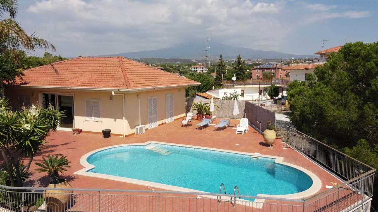 Holiday Flower Villa Panoramica Sul Golfo Di Catania มิสแตร์เบียงโก ภายนอก รูปภาพ