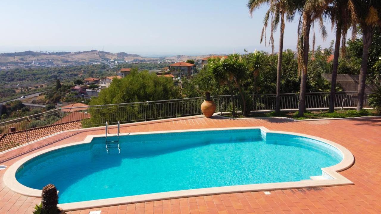 Holiday Flower Villa Panoramica Sul Golfo Di Catania มิสแตร์เบียงโก ภายนอก รูปภาพ