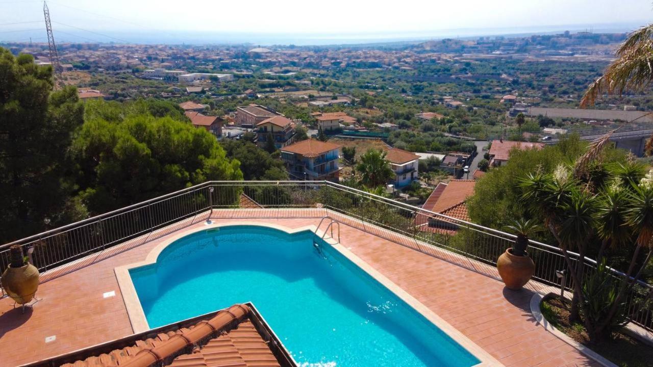 Holiday Flower Villa Panoramica Sul Golfo Di Catania มิสแตร์เบียงโก ภายนอก รูปภาพ