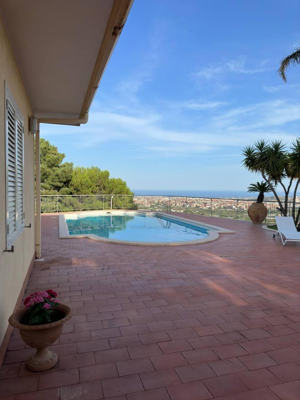 Holiday Flower Villa Panoramica Sul Golfo Di Catania มิสแตร์เบียงโก ภายนอก รูปภาพ