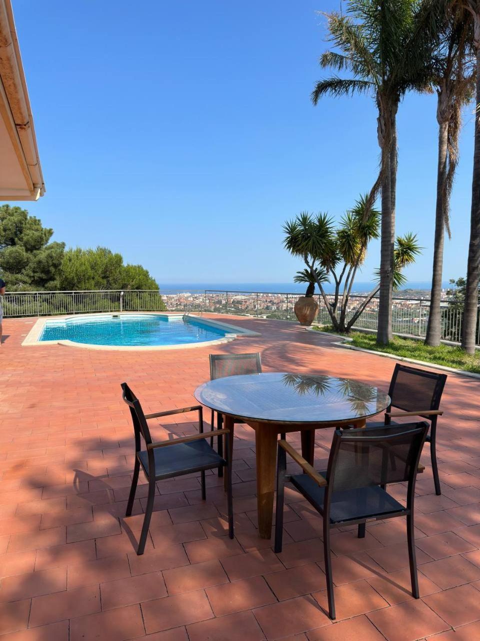 Holiday Flower Villa Panoramica Sul Golfo Di Catania มิสแตร์เบียงโก ภายนอก รูปภาพ